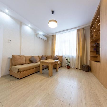 5 Apartment In One Boulding - Near Stadium Batumi Exterior foto